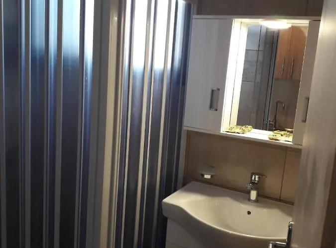 Pounta 3* Vingláfia